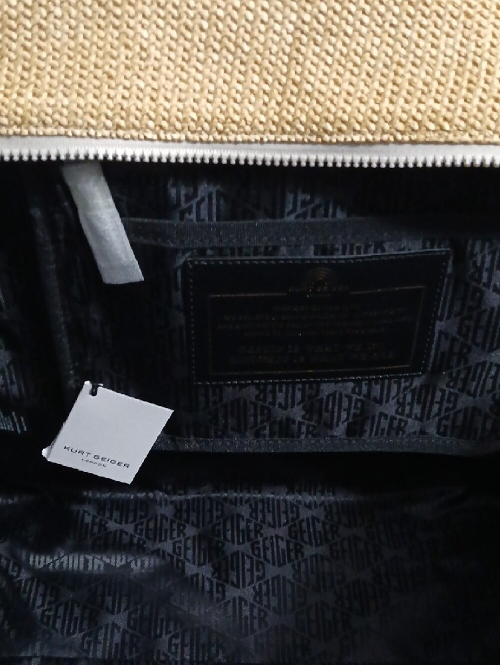 Brand New! Kurt Geiger Large Zip-Top Tote with Blue Accent and Scarf NWT - Picture 8 of 16